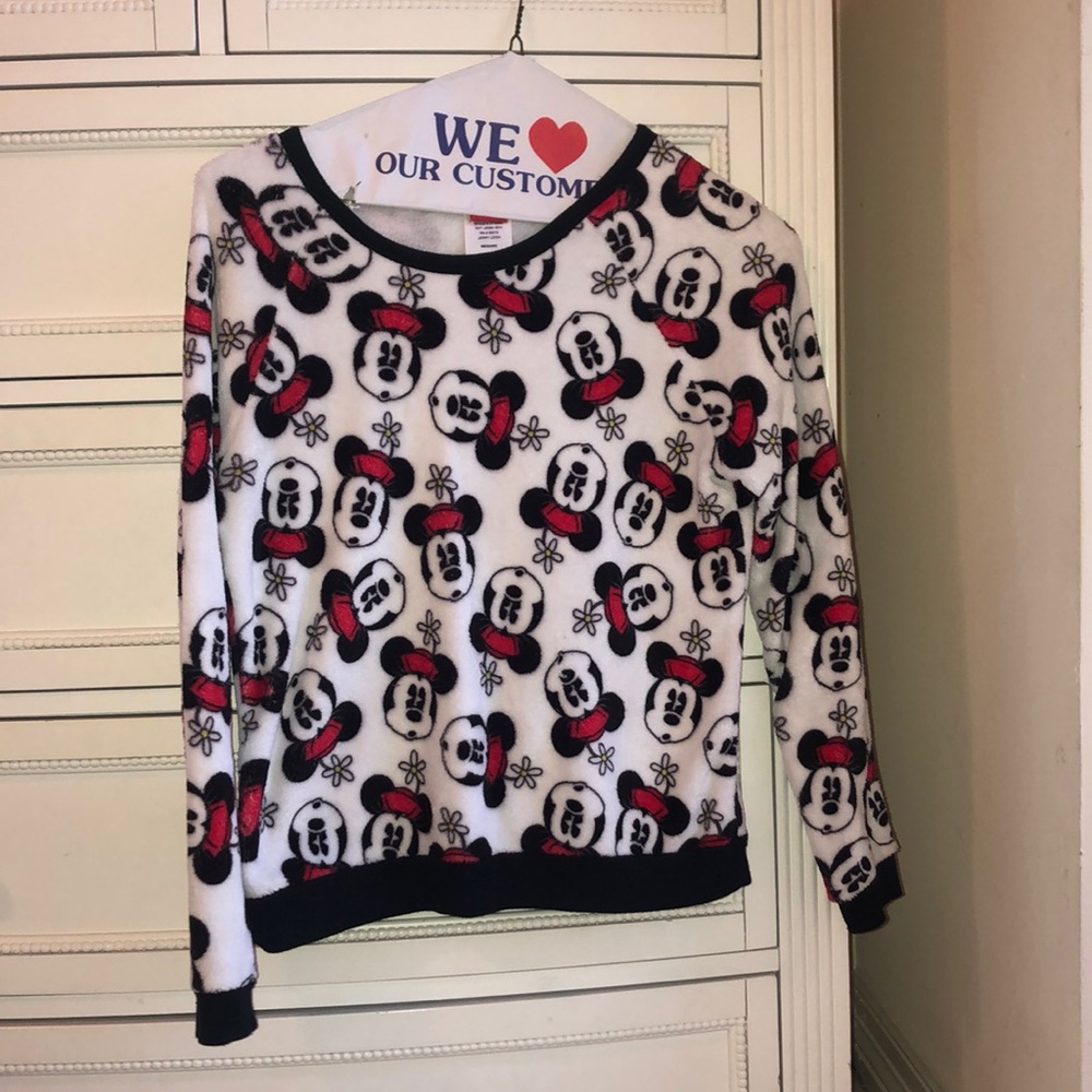 sweatshirt